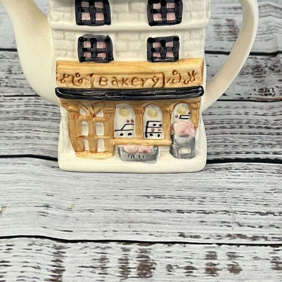 Vintage Ceramic Bakery House Village Novelty Figurine Tea Pot w Lid 7" - Picture 3 of 12
